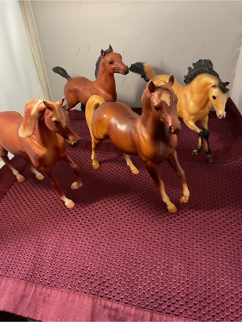 Breyer Arabian Stallion Chestnut Morgan Foal and Spirit Kiger Mustang
